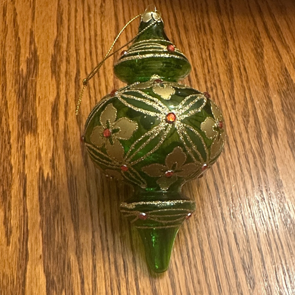 Elegant Green and Gold Holiday Ornament